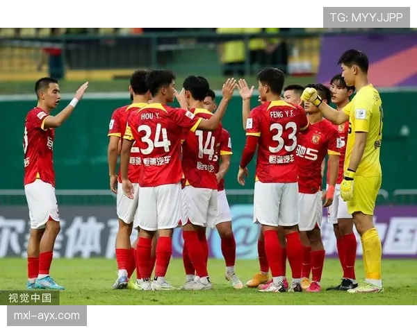 广州队成功保级状态回升，新赛季蓄势待发