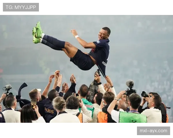 姆巴佩冲突引爆巴黎危机，战术乱象恐让争冠豪门再度折戟