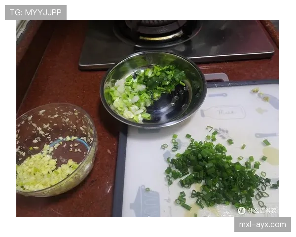 孙准浩家冰箱里塞满泡菜，训练完直接啃冰镇牛肉？