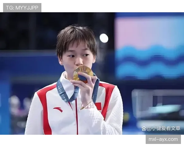 全红婵领奖那股贵气，翻开她朋友圈的日常又像隔壁班小妹，反差太带感